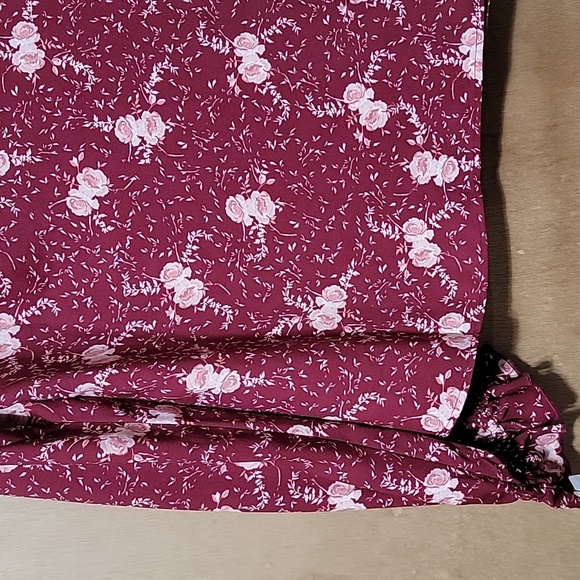 Nwt Rachel Parcell Floral Ruffle Top Burgundy Beet Falling Floral - Picture 8 of 15